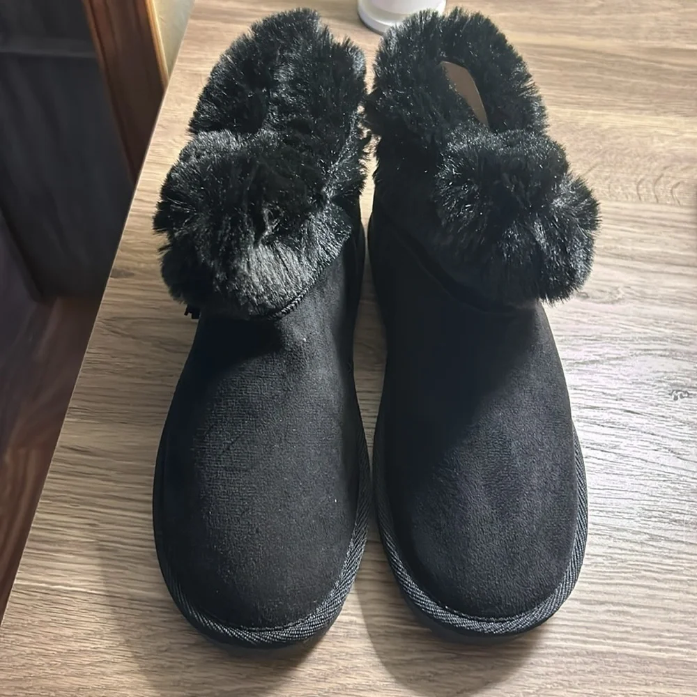 Dunes Women's Lennon Faux Fur bootie +Memory Foam
